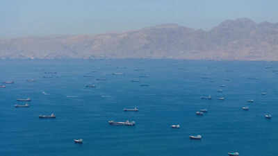 Oil prices hold near one-week high as Strait of Hormuz reopening remains in limbo