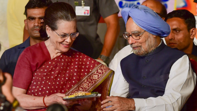 'History will remember him kindly': Sonia Gandhi writes on Manmohan Singh after SC clean chit