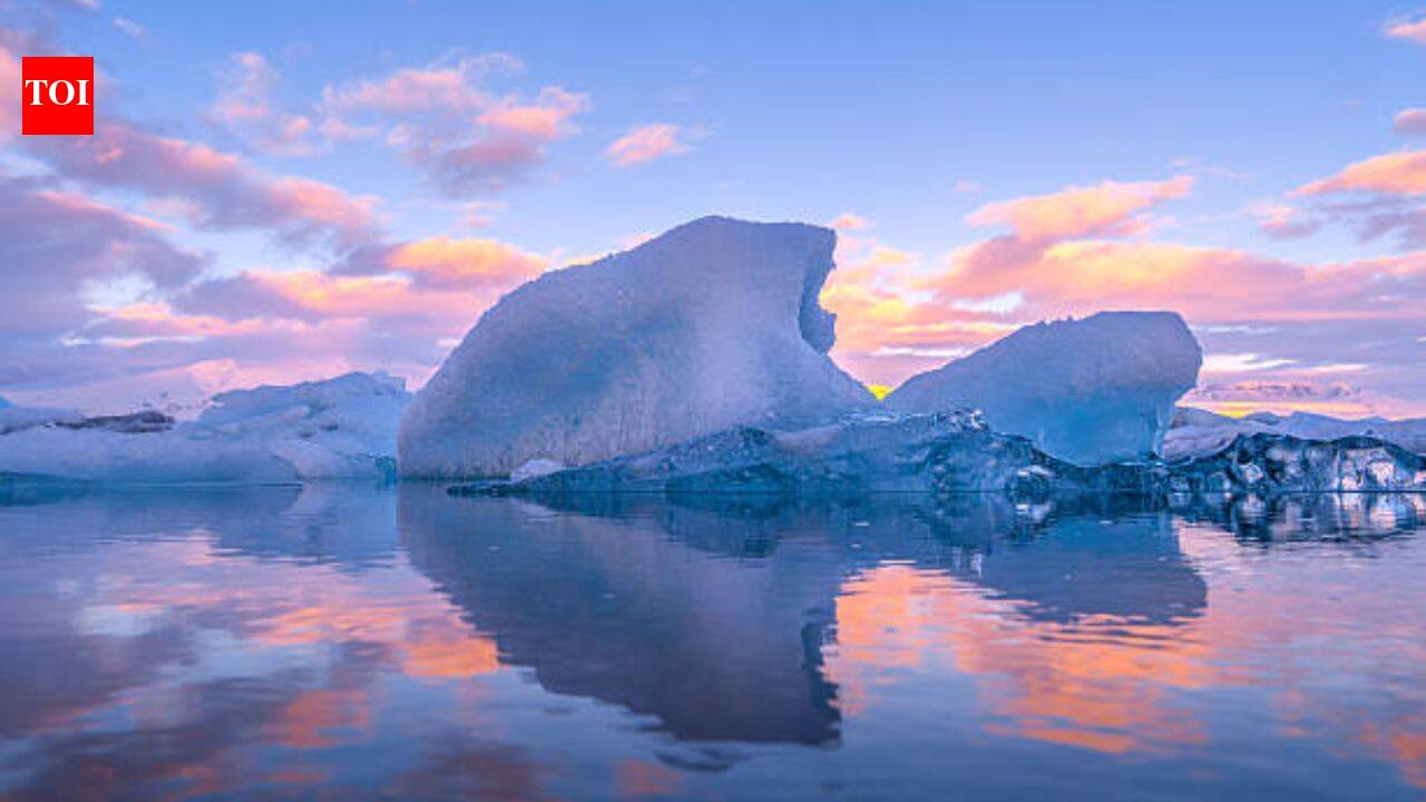 In 1977, a Saudi prince towed an Alaskan iceberg to Iowa; now engineers are exploring the idea as freshwater scarcity worsens