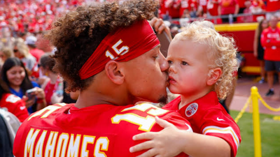 “You learn a ton being a father”: Patrick Mahomes opens up on fatherhood after facing criticism for starting a family young