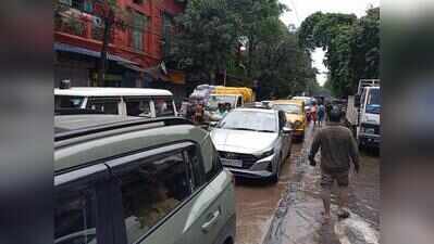 Waterlogging, rally and road diversions bring traffic to a crawl in north, central Kolkata
