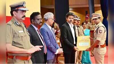 CM launches a campaign to make tobacco and drugs free campuses