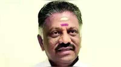 OPS, Sengottaiyan trade charges on shifting parties