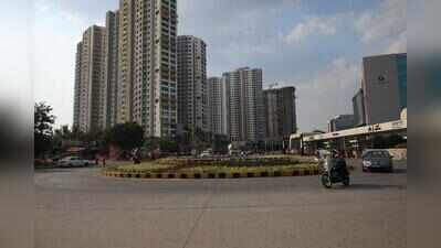 Need to develop ecosystem of cities for GCCs in Maharashtra, says Fadnavis