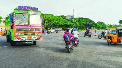 Scrap all existing inter-state border check posts within six months, parl panel to transport ministry