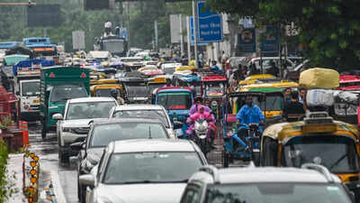 Traffic curbs in place for August 13 & 15; avoid parking on Tilak Marg and Mathura Road