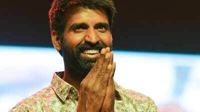 'There is no success in life that is complete without a woman,' says 'Mandadi' star Soori