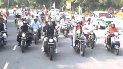 <strong>‘Bharat is one, and will be forever’: VP Radhakrishnan flags off Tiranga bike rally in Delhi, NDA MPs participate</strong>