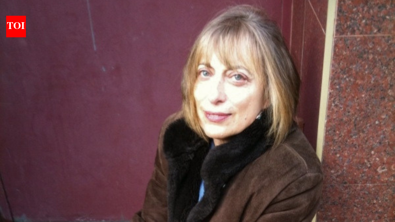 77-year-old woman pays $69 to cuddle with strangers, but leaves disappointed