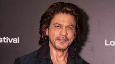 Shah Rukh Khan's witty response about his voluminous hair at 60 leaves people in splits, throwback video goes viral: 'Bohot si cheezein hai jo' - WATCH