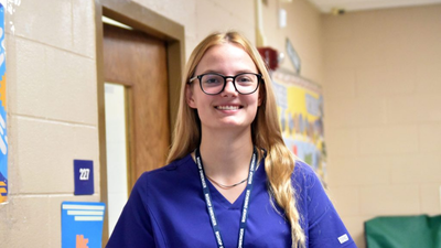 At just 17, this Indiana teenager turned her own childhood health struggles into a mission to help people experiencing homelessness, she has now raised $6,800 and distributed 100 blessing bags