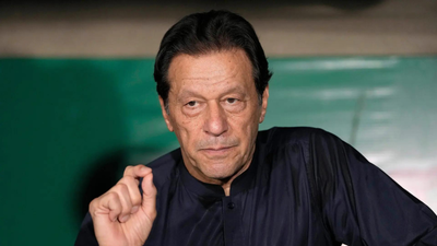 'Imran Khan no longer with us': Noted Pakistani journalist makes big claim, cites 'military sources'