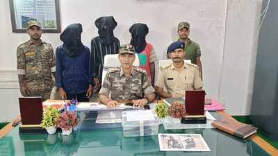 Chatra Police arrest three for jewellery shop owner robbery