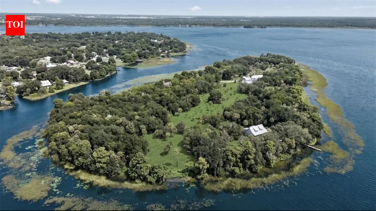 Florida's 23-acre Bannon Island, held by one family for roughly 150 years and reachable only by boat