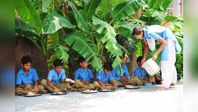 Govt asks collectors to tighten checks on mid-day meals
