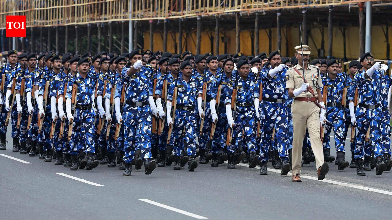 Vande Mataram debut at I-Day parade on Red Road
