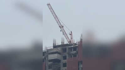 Crane operator hangs self from crane on 32nd floor of building on SG Highway