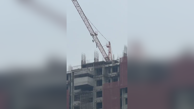 Crane operator hangs self from crane on 32nd floor of building on SG Highway