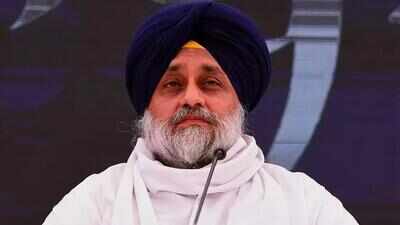 Sukhbir Singh Badal attacked inside Gurdwara in Maharashtra's Nanded, rushed to hospital