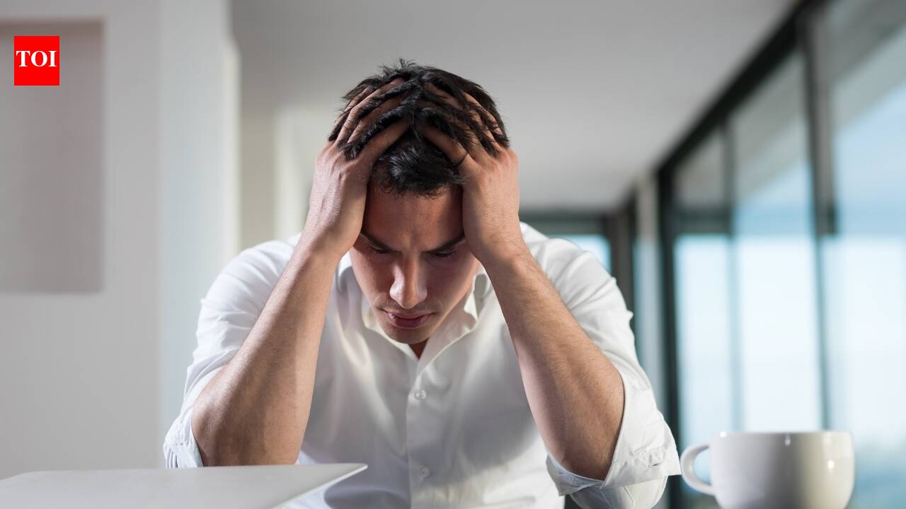 High Salary, Less Joy: Reddit post on 8x earner vs ₹3 LPA friend; users debate money vs happiness