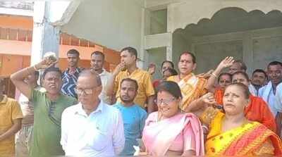 Cachar residents protest at Chandranathpur station, seek Lanka rail link