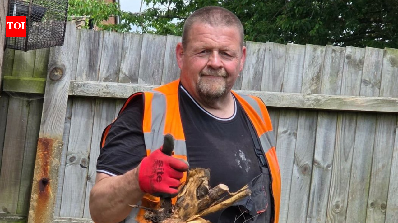 Meet Stephen Jalland: 57-year-old English handyman clearing gardens for free
