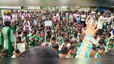 Students hit the streets for headmaster, force his return to Garhwa school