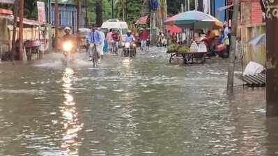 Torrential rain triggers waterlogging woes