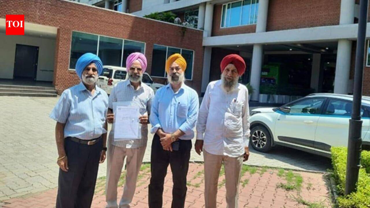 Mohali garbage mound reaches guv's doorstep