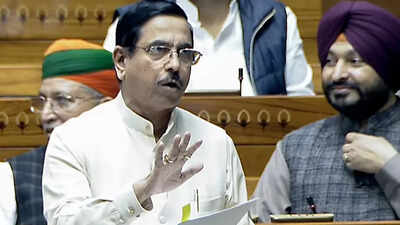 Rahul Gandhi appears like a failed comedian: BJP