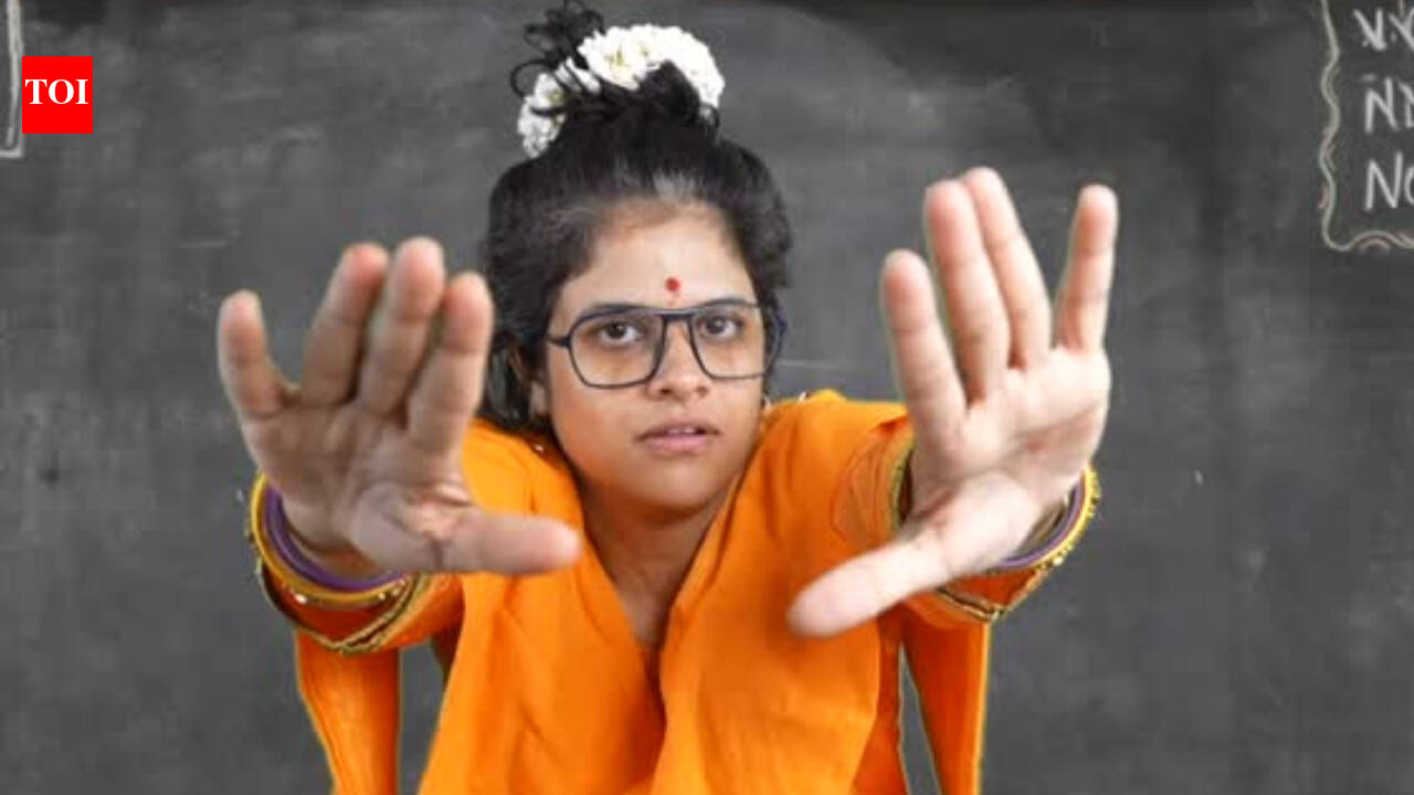 Maya S Krishana takes Manjula Teacher from YouTube to the stage
