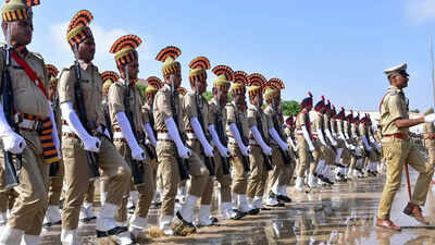 80th Independence Day: 1,057 police, fire and correctional personnel receive gallantry, service medals