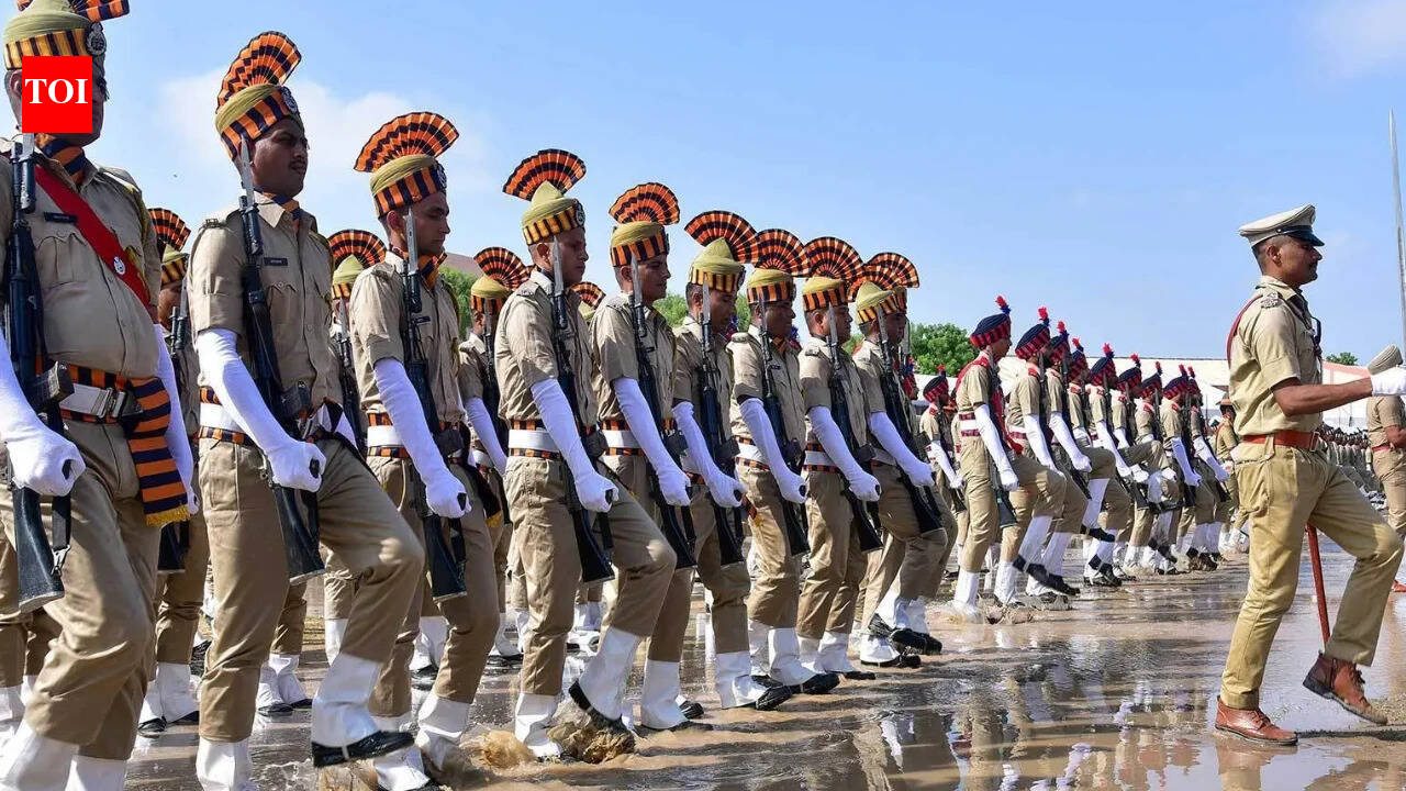 80th Independence Day: 1,057 police, fire and correctional personnel receive gallantry, service medals