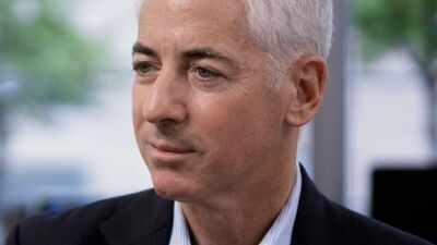 Before becoming a billionaire investor, Bill Ackman’s journey began with a $14,000 Harvard sales job and a book linked to Warren Buffett