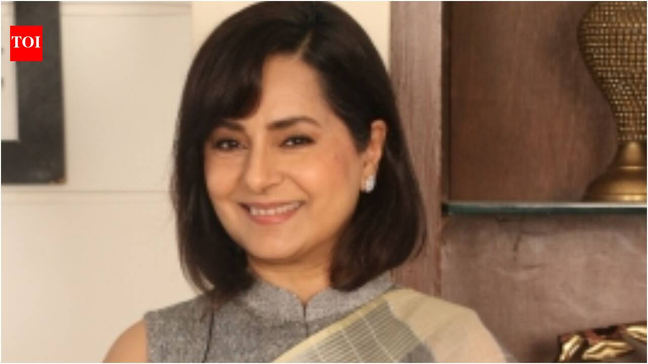 Kitu Gidwani calls Bollywood "fake industry"