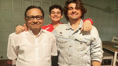 “You will have an affair with a female singer…”: Sonu Nigam on why his father stopped him from moving to Mumbai in his early days; what parents can learn from it
