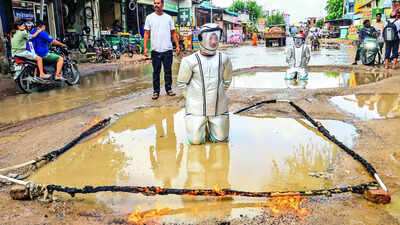'Astronauts' find Jaipur's 'moon craters' to be potholes