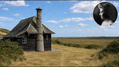 In 1924, British photographer Emma Turner moved into a hut on a 1,200-acre island; over two breeding seasons, its tern colonies topped 1,000 nests