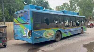 12-year-old girl dies after DTC electric bus hits scooter in East Delhi