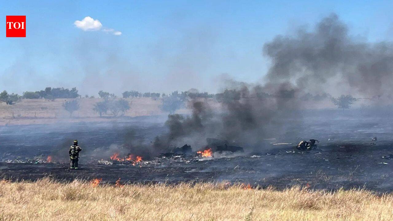 'Until cause is known: US Army temporarily halts Apache training missions after Texas crash