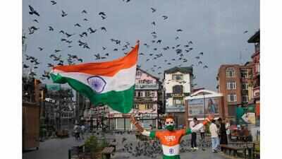 Independence Day 2026: Sridhar Vembu, Anand Mahindra, Peyush Bansal extend wishes to the nation