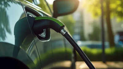 As EVs gain ground, M&M doubles down on ICE and global pickup markets