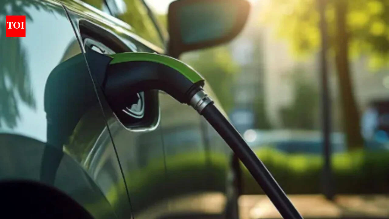As EVs gain ground, M&M doubles down on ICE and global pickup markets