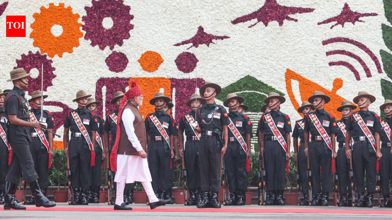 In I-Day speech, PM Modi stresses on self-reliance in defence, says India must develop drones, counter-drones, lead in hypersonic tech