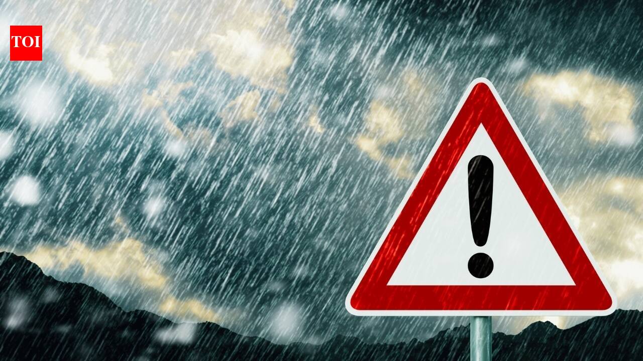 From Himalayas to Bay of Bengal: IMD forecasts widespread rain and intense downpours across India, what travellers need