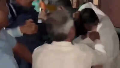 Ambernath BJP-MNS clash: Case registered against 2 BJP corporators, five others