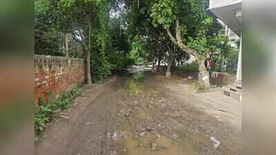4 years after MCG takeover, internal roads still not repaired in Sushant Lok 3