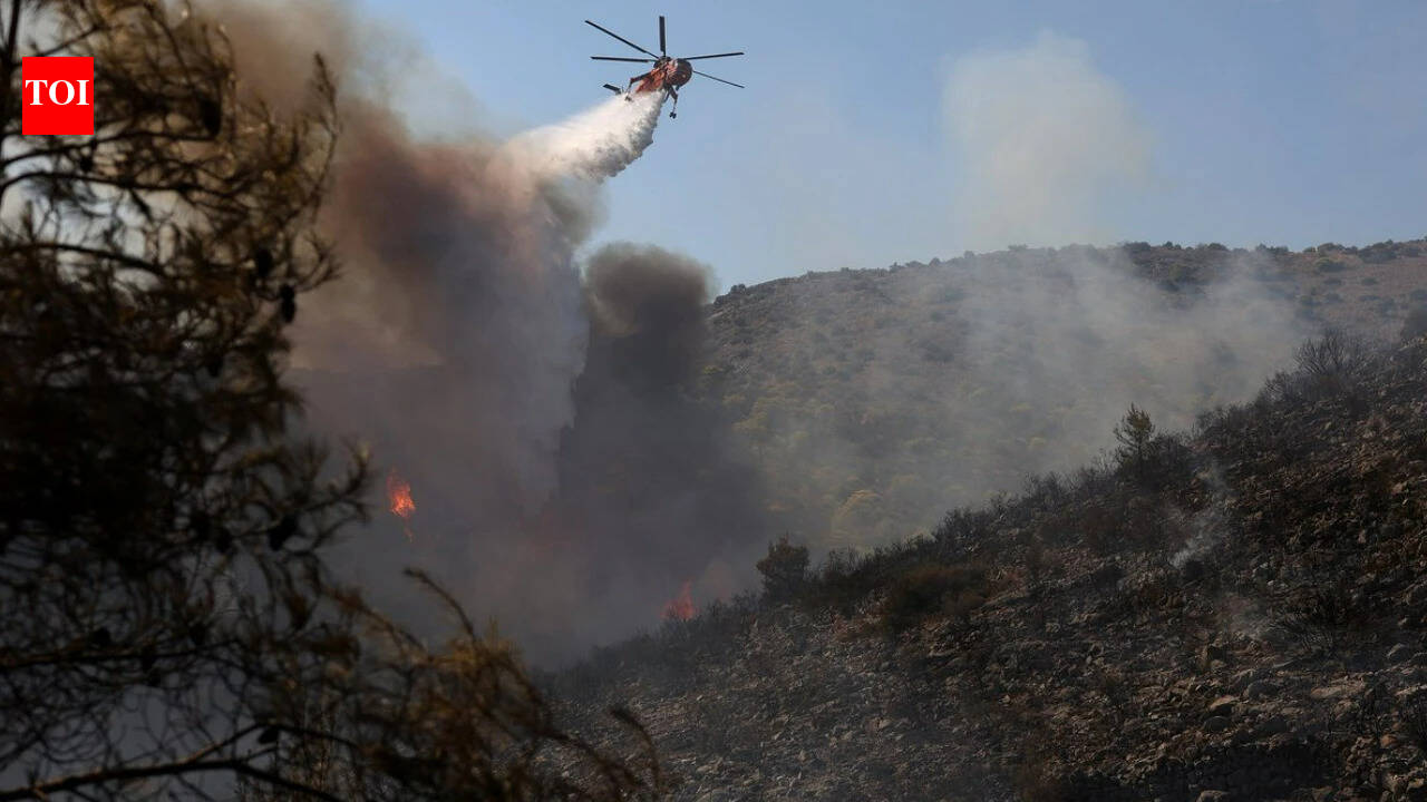 Europe wildfires: 2 dead, 500 evacuated as twin blazes hit Greek island near Athens
