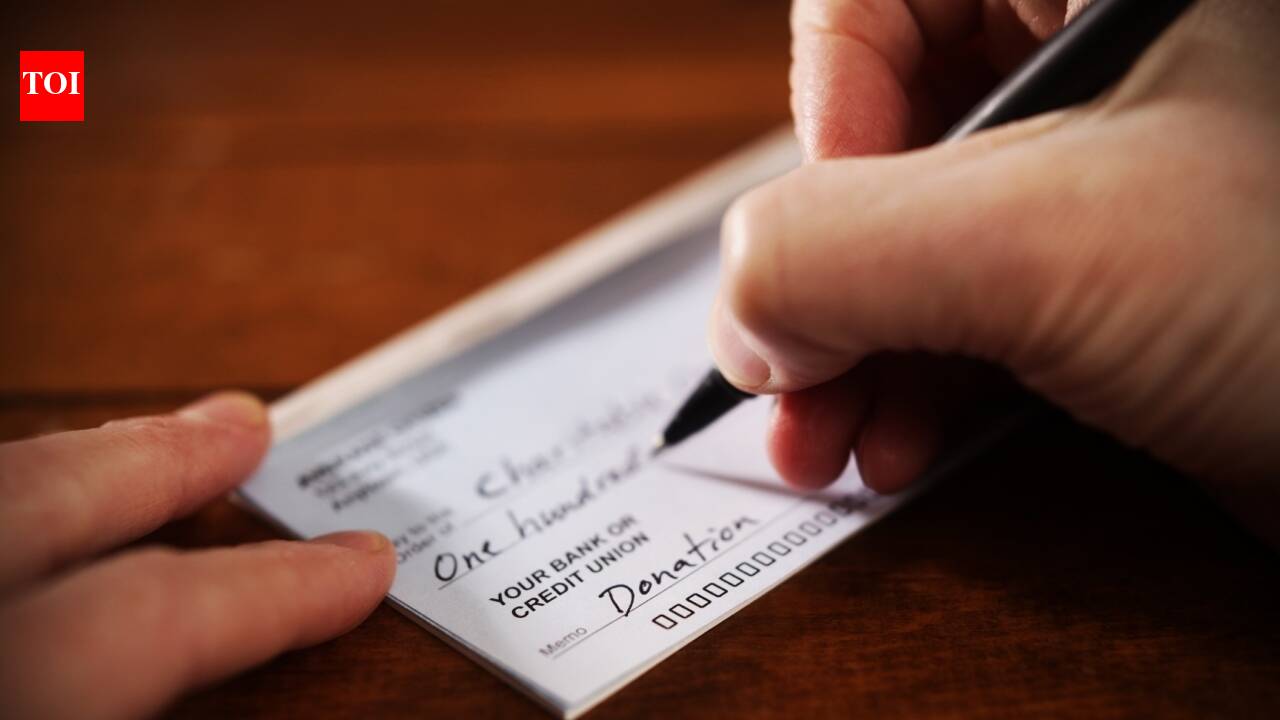 Woman donates $1 million to the teachers