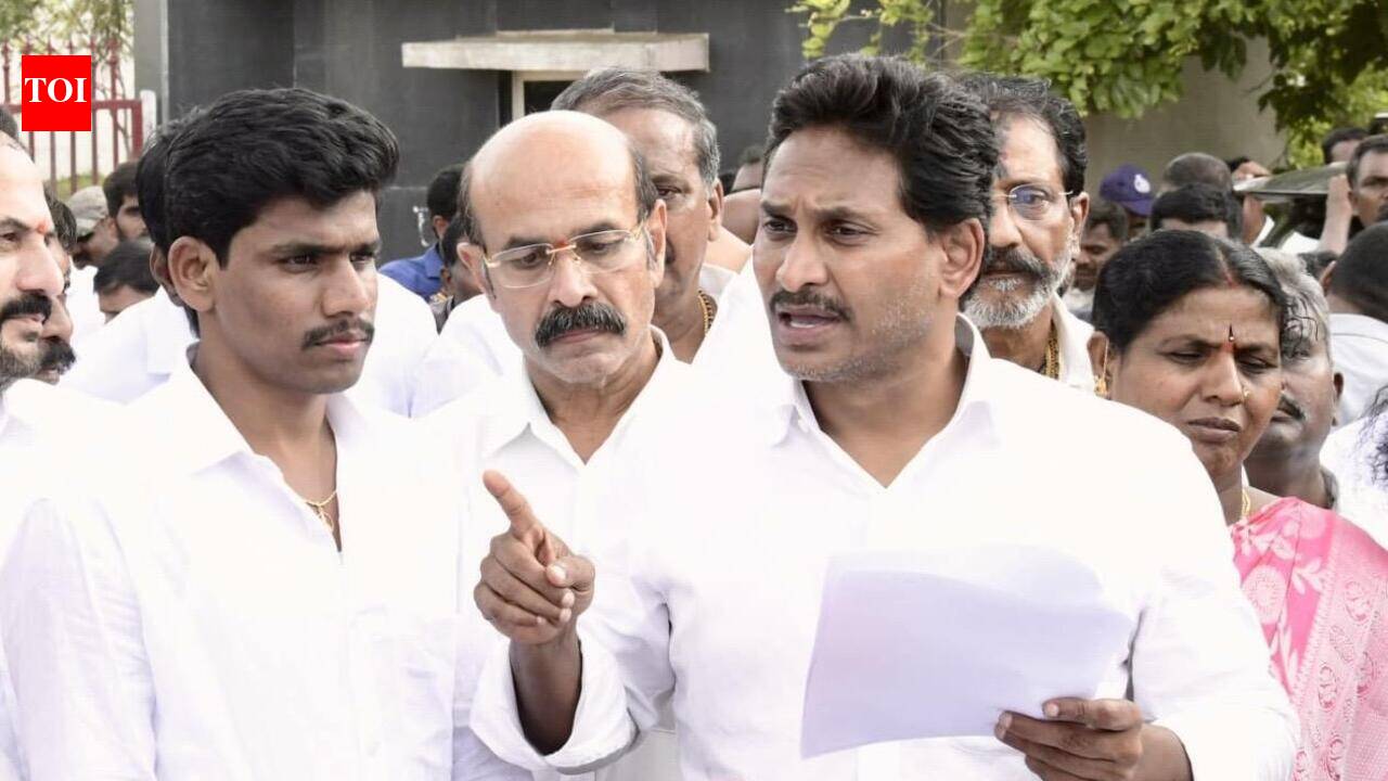 Jagan accuses Naidu govt of targeting teachers over TET suspension